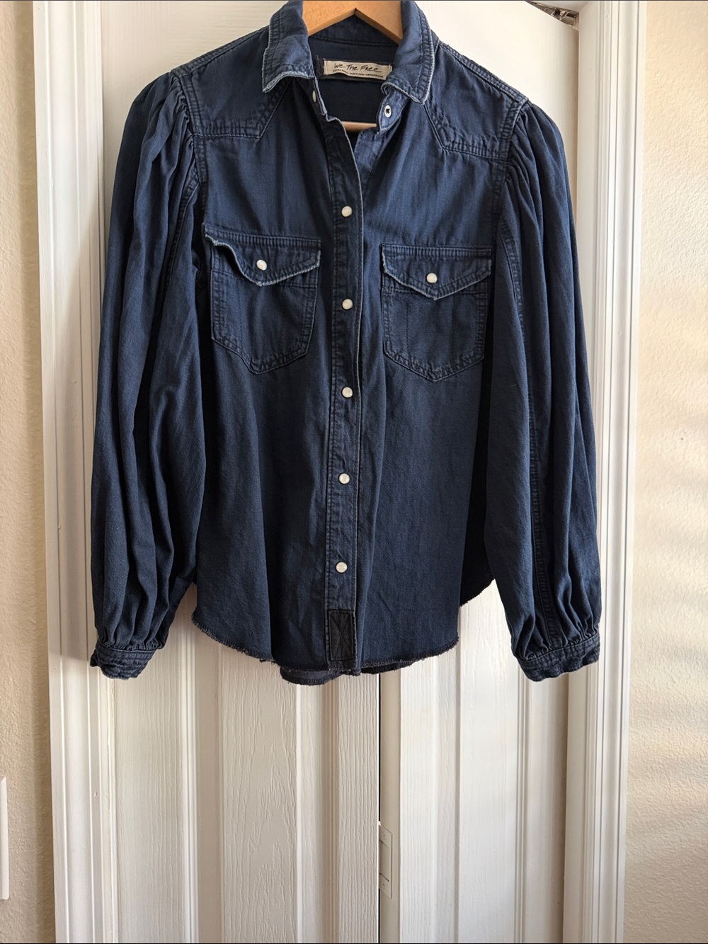 NWOT We The Free Dark Navy Button-Front Puff Sleeve Shirt